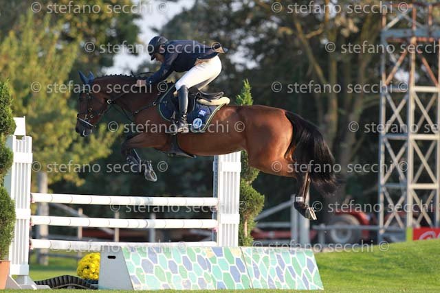 TONALI_ISEA_GIO CAV 2011_SS3_8021.jpg